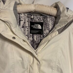 The North Face Women's Cream Ski Jacket Size Large